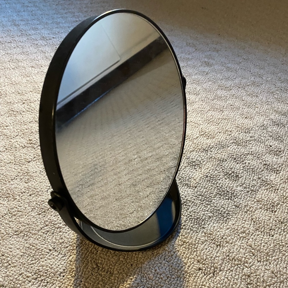 Desk mirror